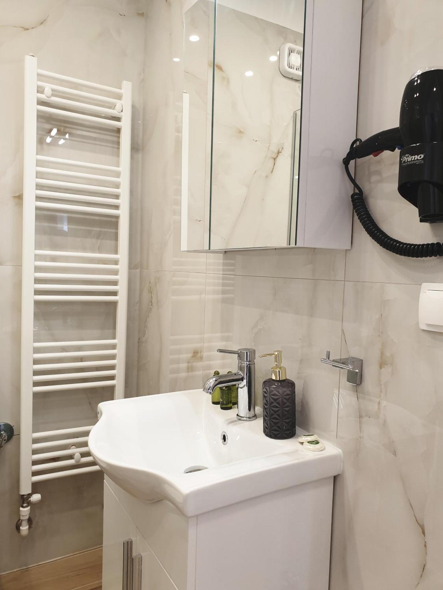 Eantos Studios And Suites Peraía Zimmer foto